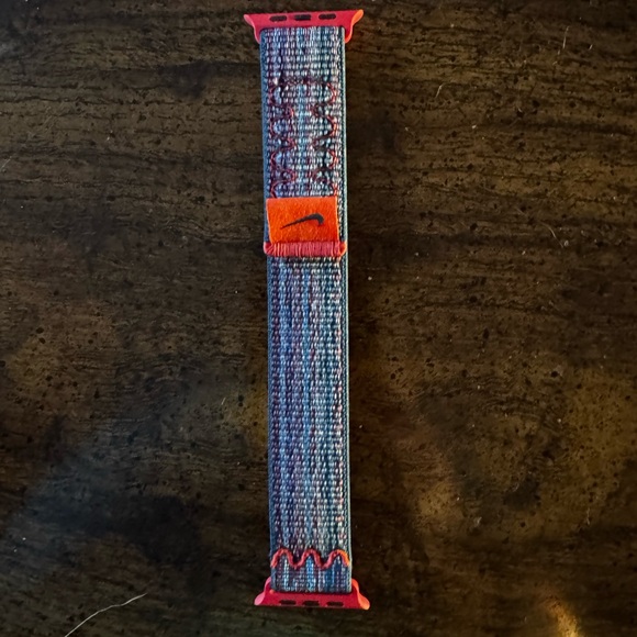 Apple Smartwatch Cases in Blue and Red with Modern Design - Picture 1 of 1